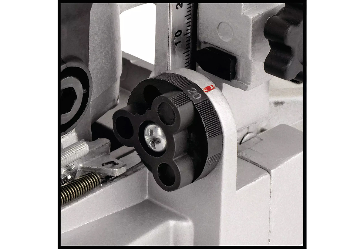 Απεικονίζεται κοντινό στον ρυθμιστή ύψους της φρεζοκαβαλιέρας.